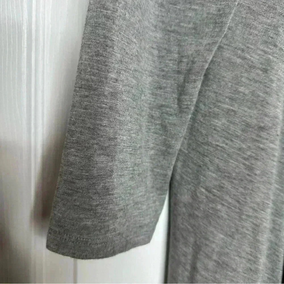 Mrs. Tee Cardigan Grey  Size Large - Picture 4 of 16